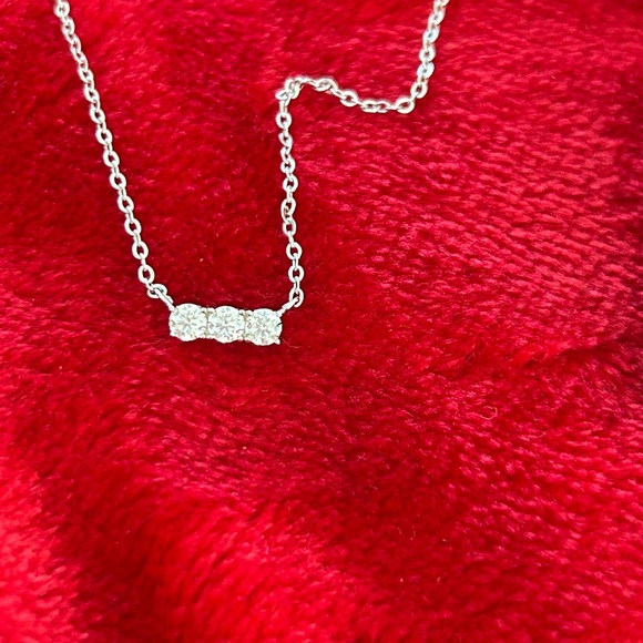 Luxury Moissanite Diamond 925 Sterling Silver Necklace - Picture 2 of 5